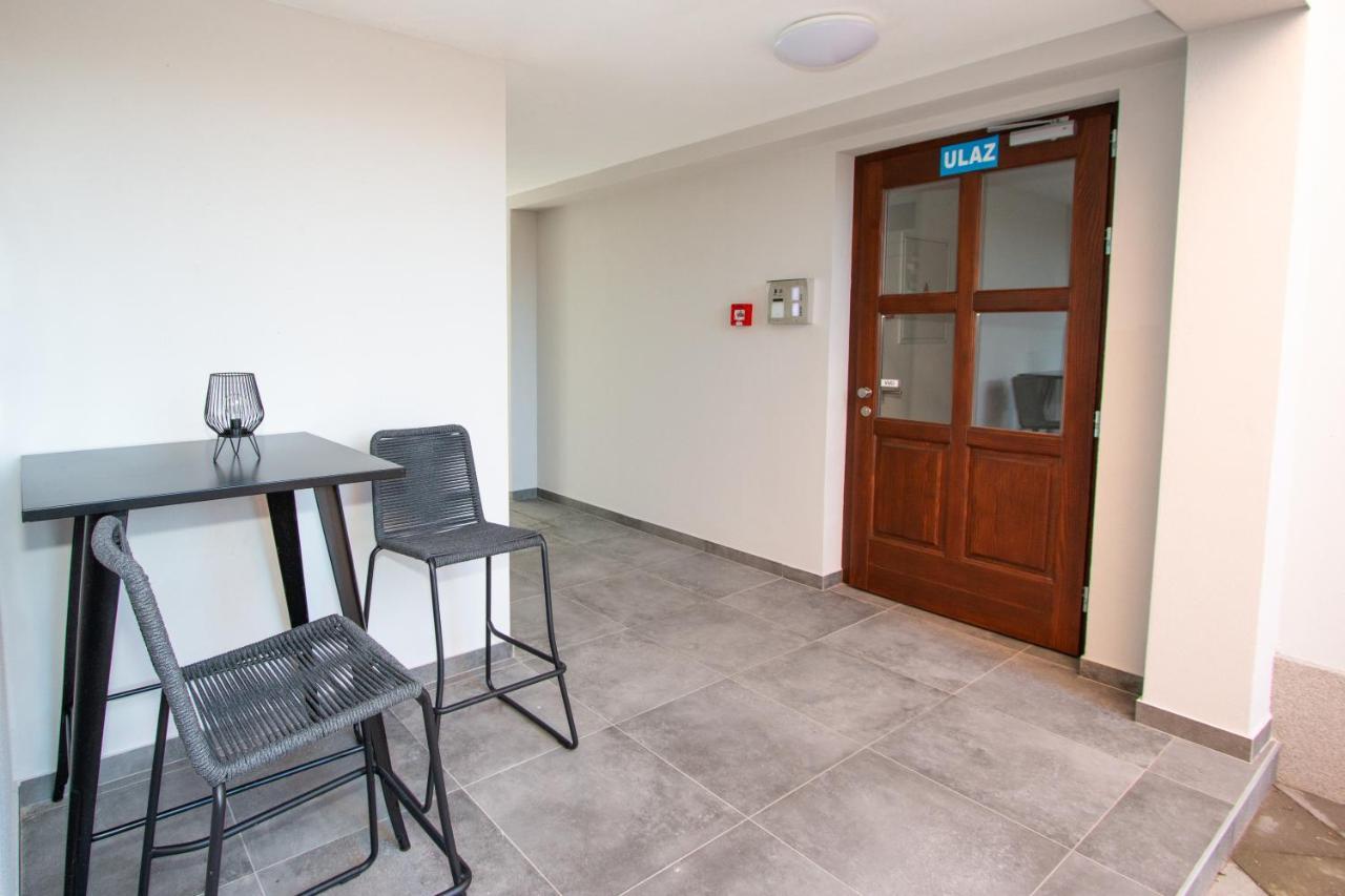 Apartmani Kac Karlovac Esterno foto