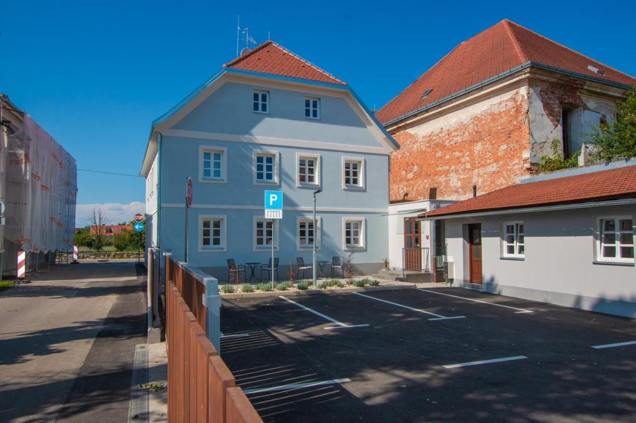 Apartmani Kac Karlovac Esterno foto