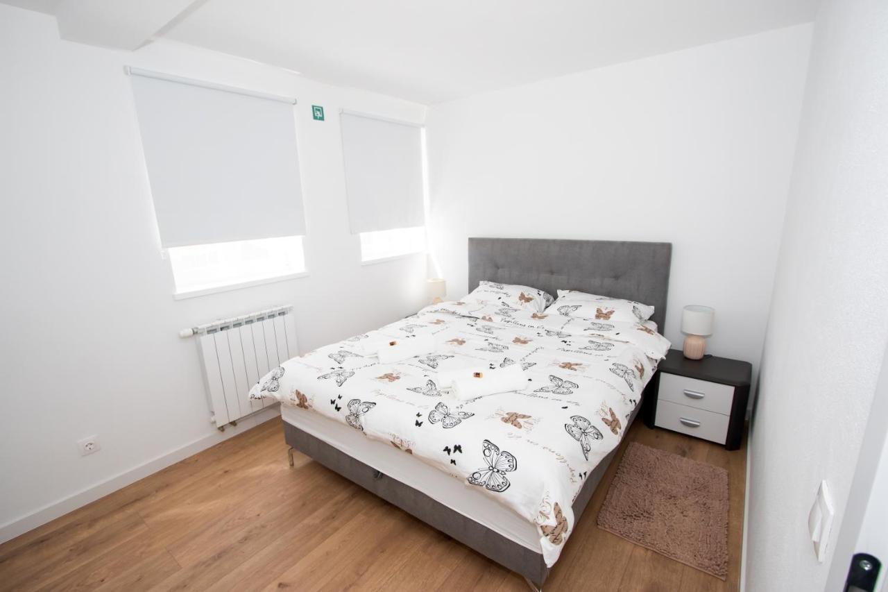 Apartmani Kac Karlovac Esterno foto