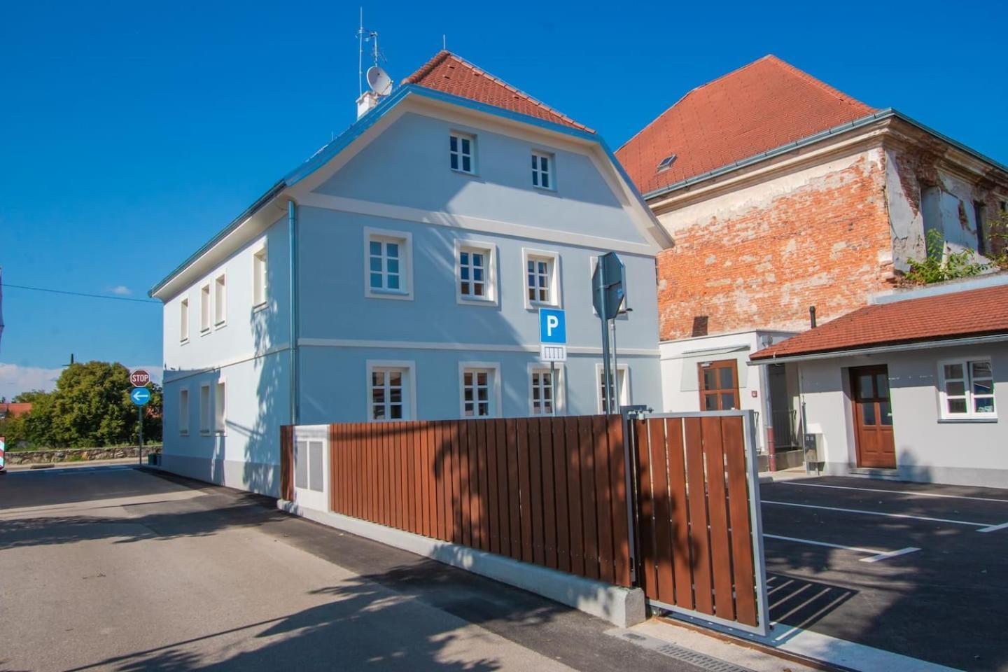 Apartmani Kac Karlovac Esterno foto