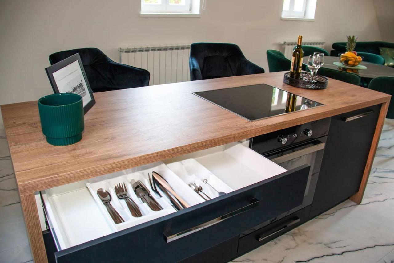 Apartmani Kac Karlovac Esterno foto