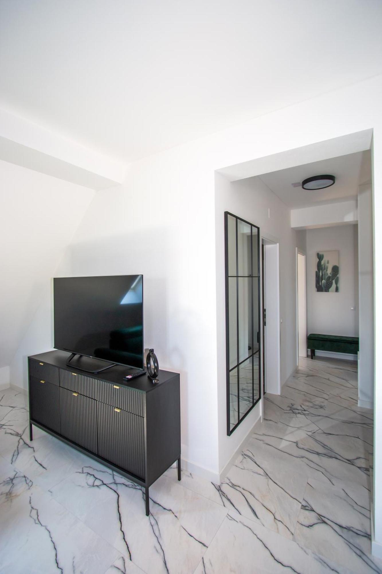 Apartmani Kac Karlovac Esterno foto