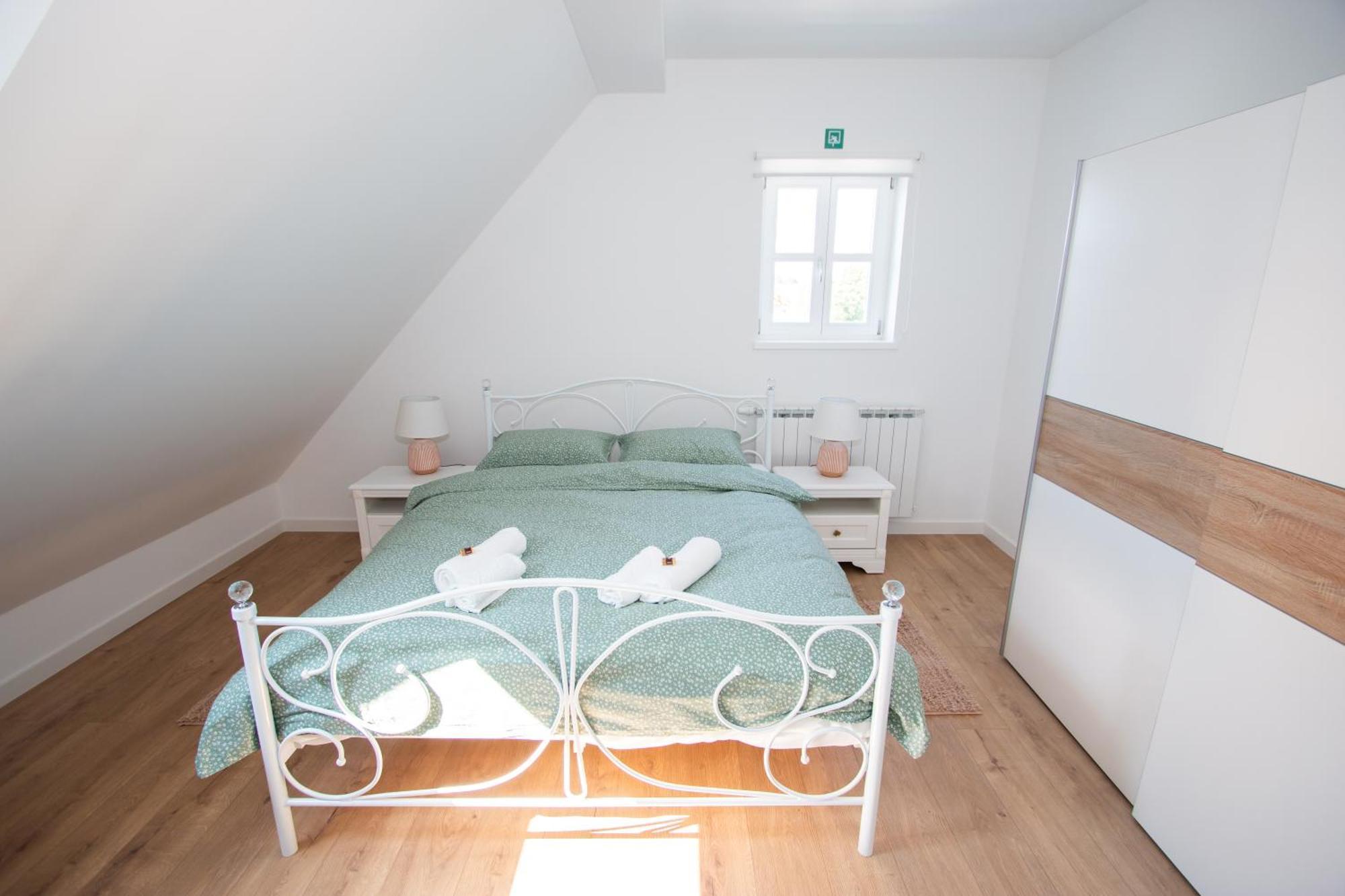 Apartmani Kac Karlovac Esterno foto