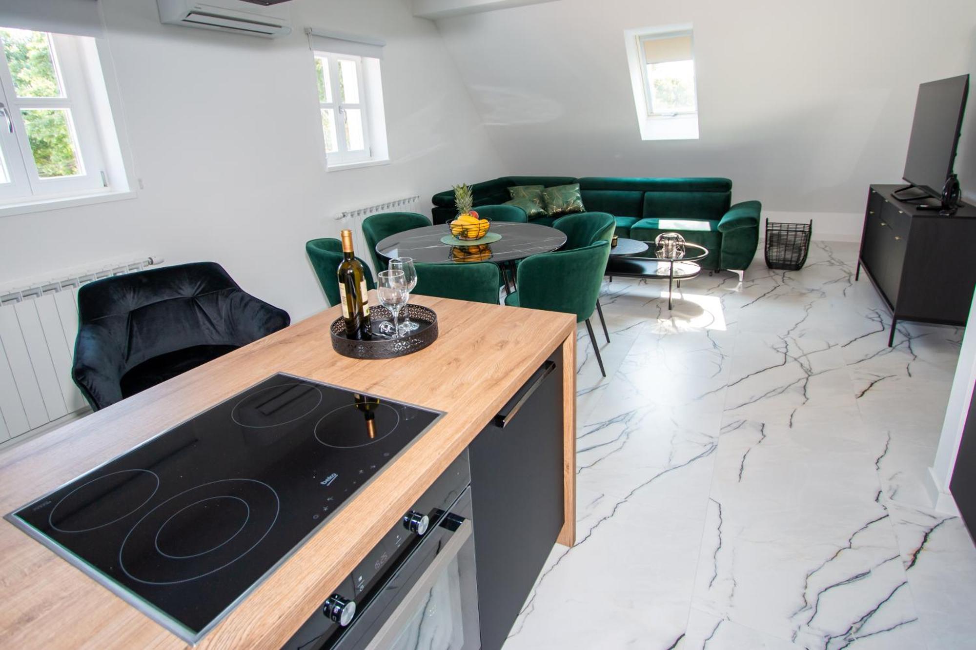 Apartmani Kac Karlovac Esterno foto